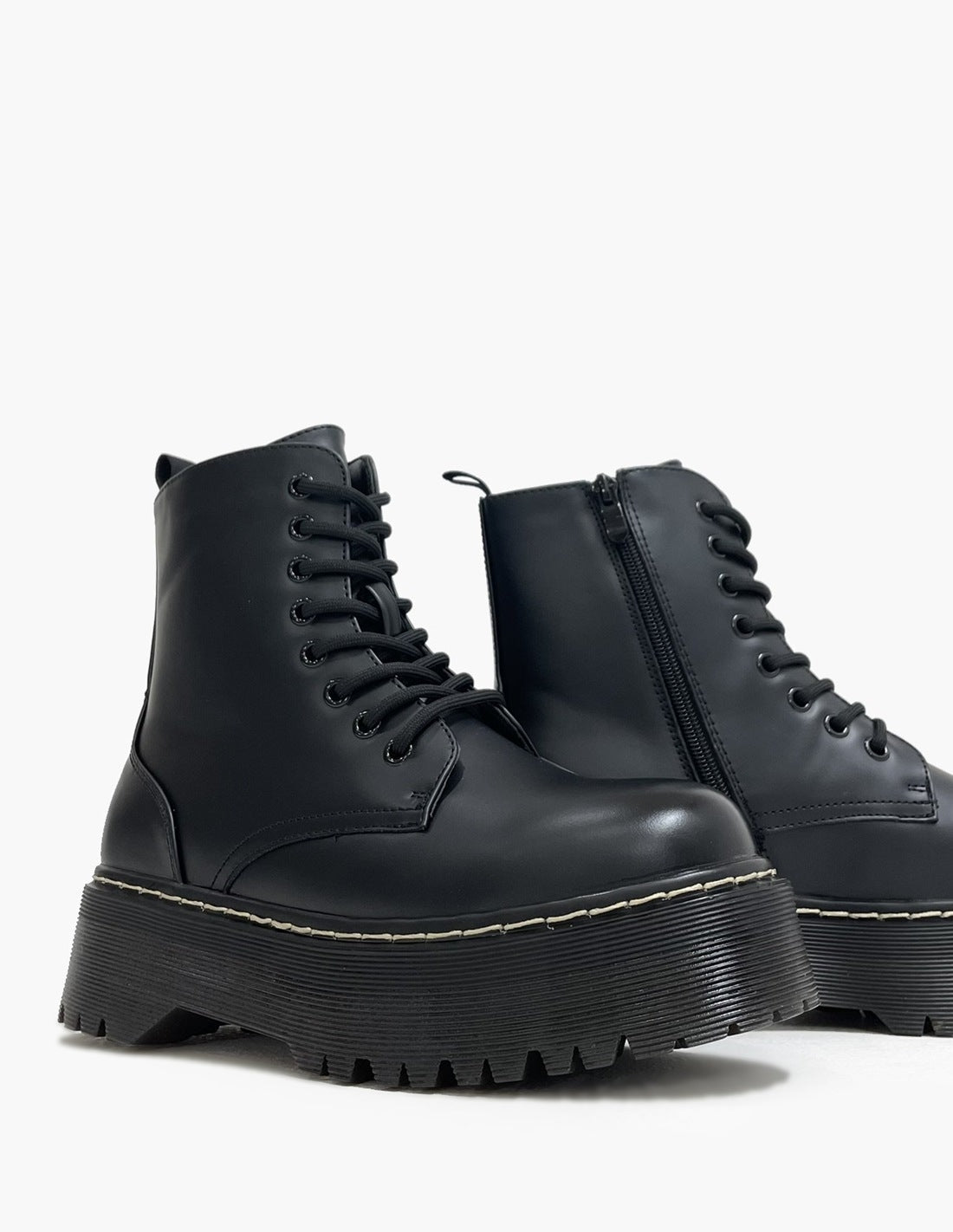 Botas Militares Negras con Plataforma