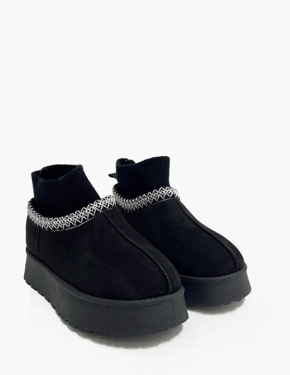 Botas negras - Cuello de punto y plataforma