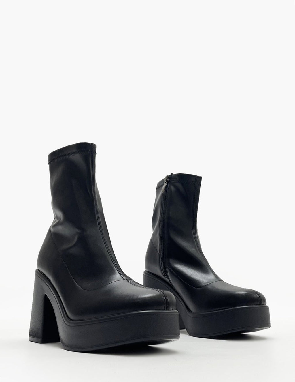 Botines Negros de Tacón Alto y Plataforma