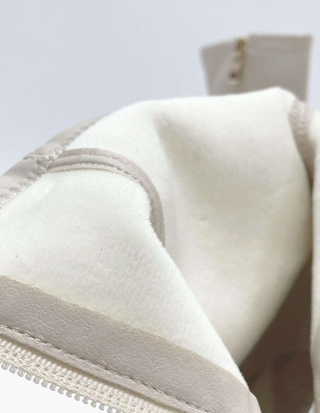 Botines beige de Tacon Alto y Plataforma