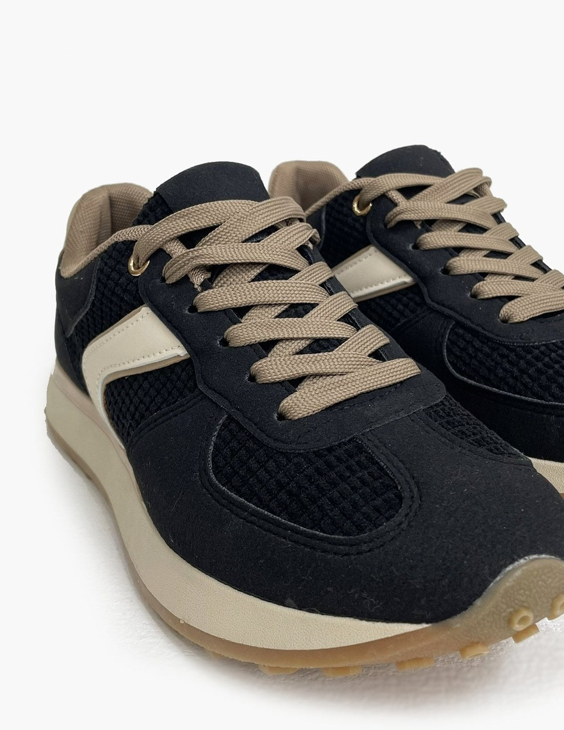 Zapatillas Negras Mujer Efecto Piel Napa