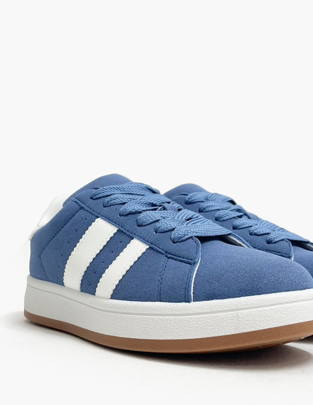 Zapatillas azules y blancas mujer